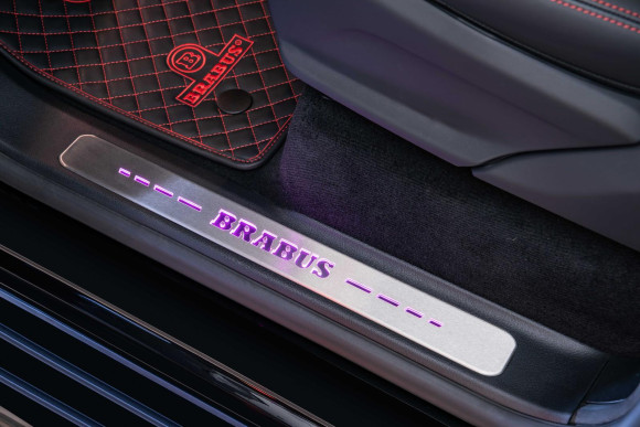 Пороги внутренние с логотипом BRABUS для Mercedes G63 (W463A) RGB